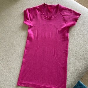 Lululemon Swiftly tech tee